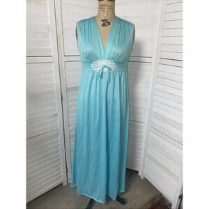 Vintage 1960s 100% Nylon Aqua Blue Green Maxi Floor Length Nightgown Size Med